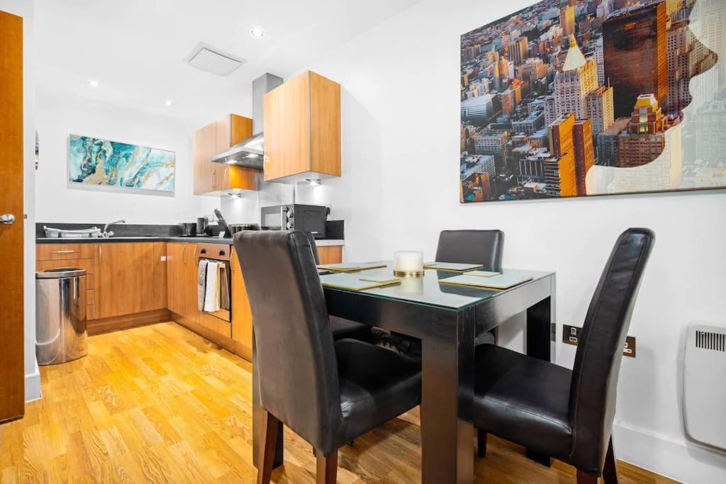 Funky Arcadian Centre Apartment By Azura Nights Birmingham Dış mekan fotoğraf